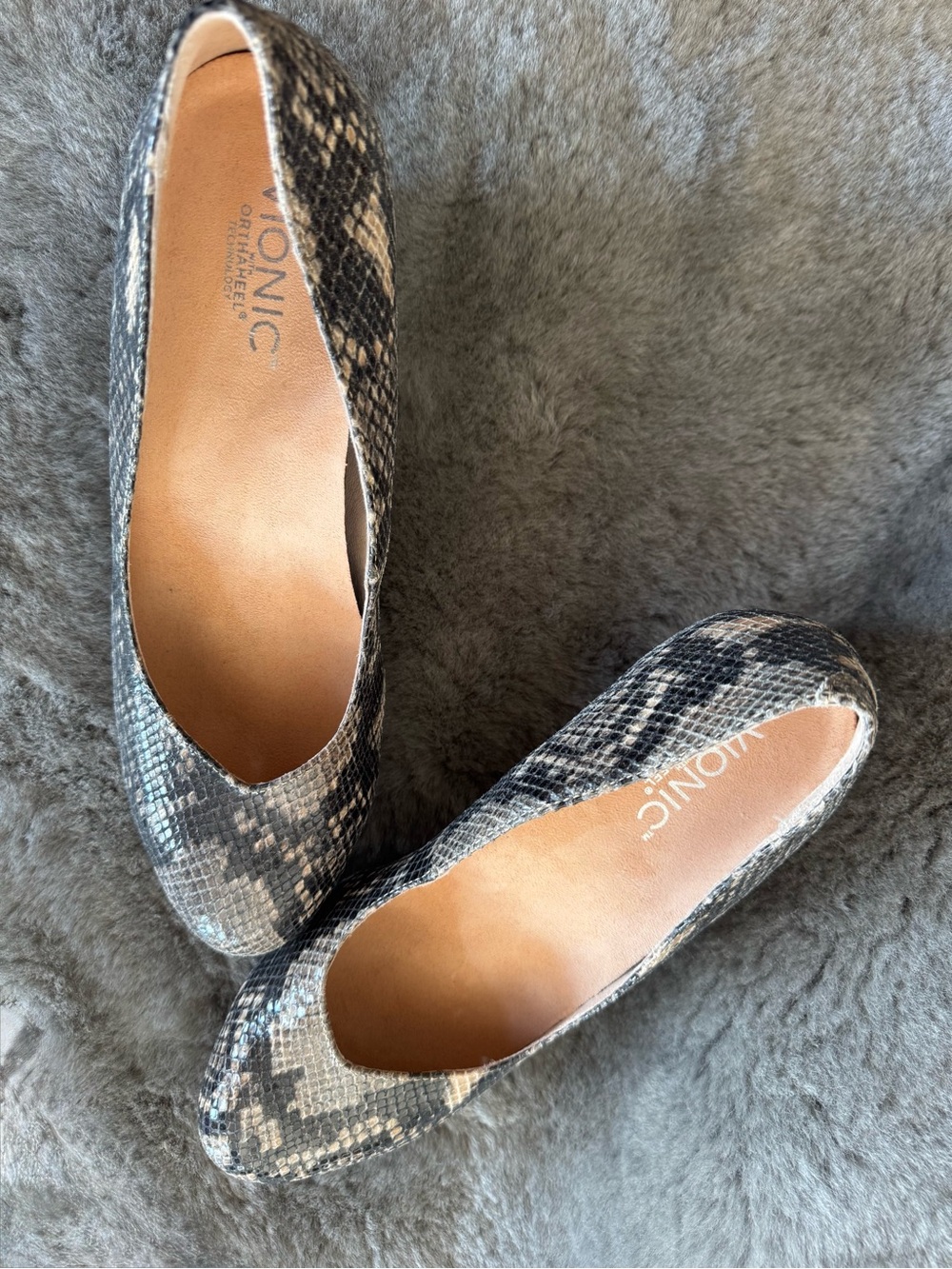 Vionic Snake-Print wedge dress shoes in Black and Gray with 2 and 3/8” wedge
